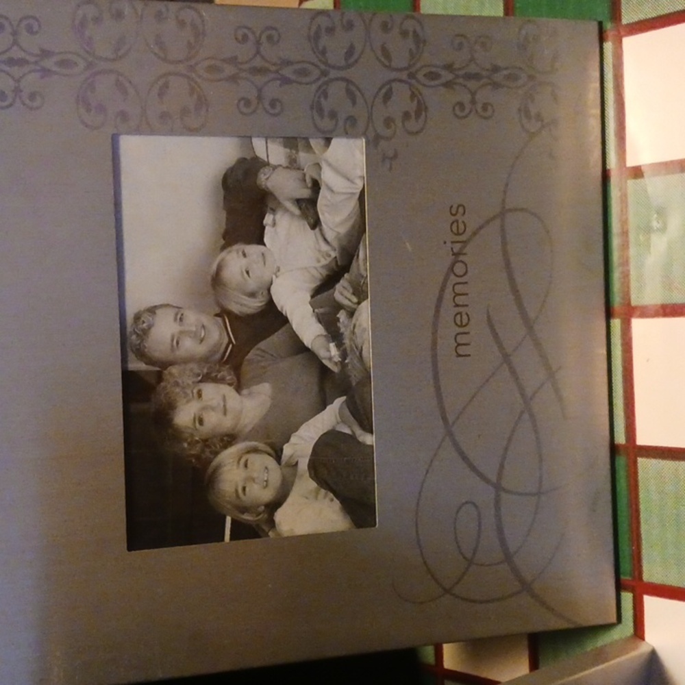 Carlton Cards 2pc Memories photo album and 4x6 picture frame
